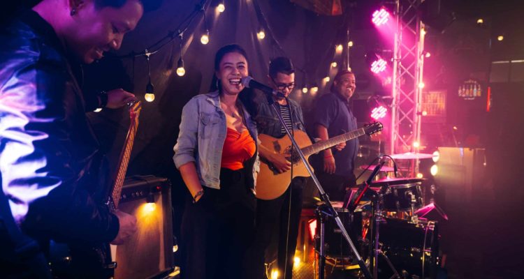 band-performing-on-stage
